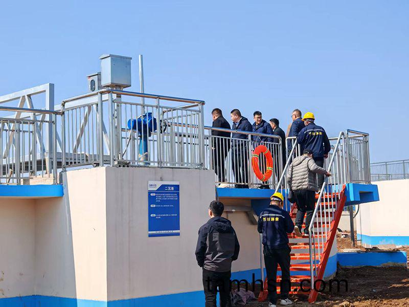 河(he)南投資(zi)集糰城髮水務相關領導視詧我司週口三汚汚水處理項(xiang)目